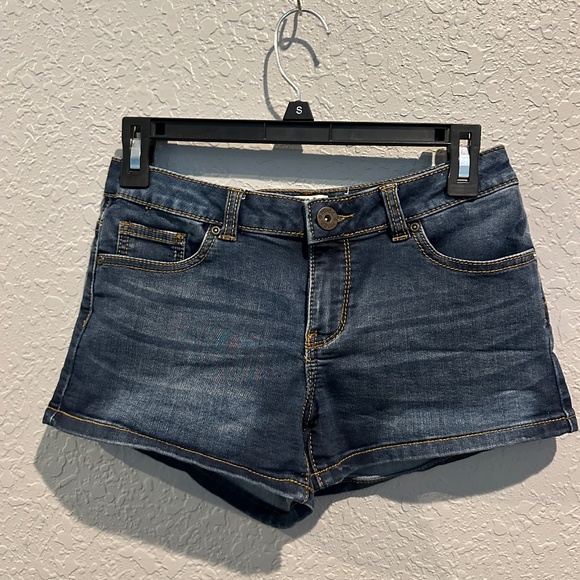 Mudd Jeans Shorts - Girls Size 14 - Picture 1 of 5